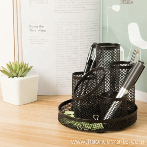 The shape of bamboo shoot pen holder